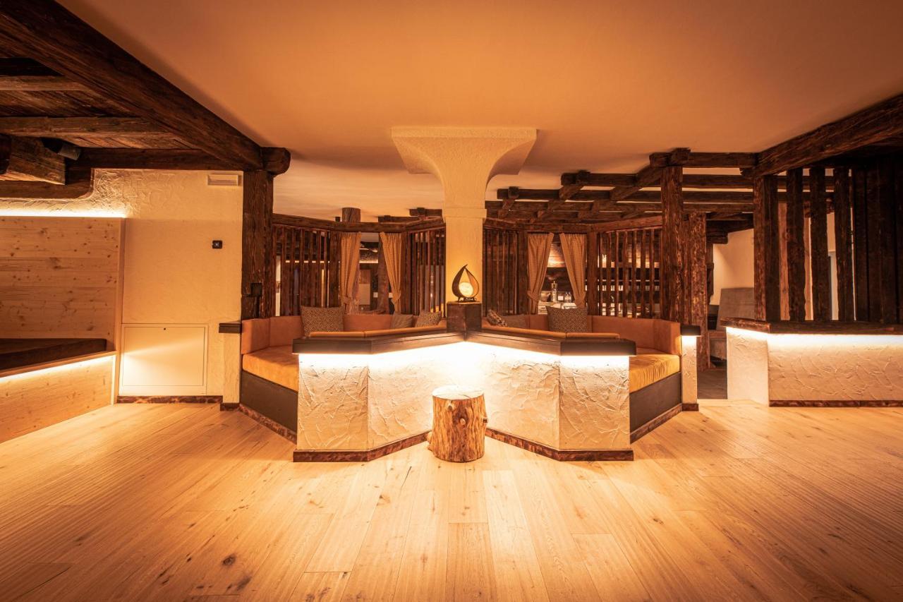 Hotel Gissbach Brunico Ngoại thất bức ảnh