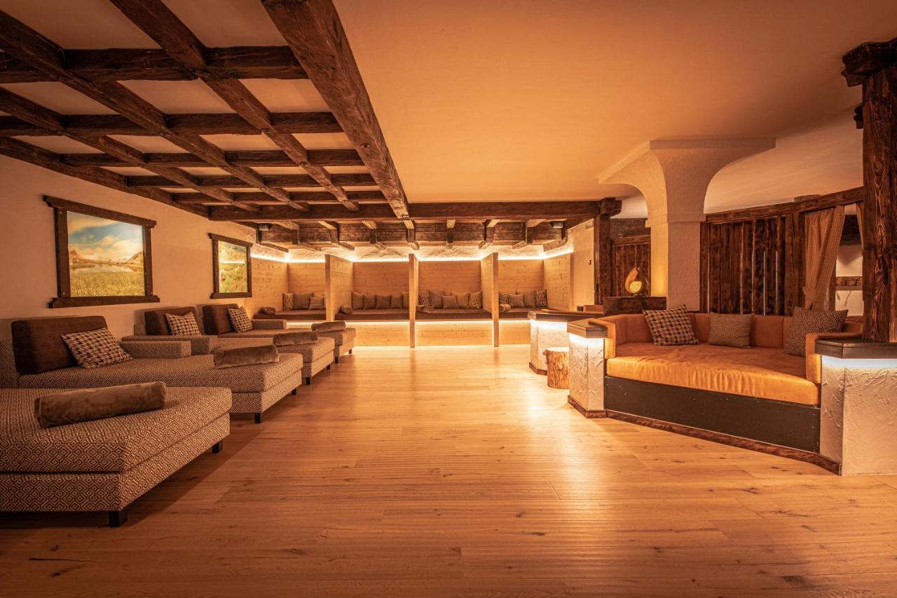 Hotel Gissbach Brunico Ngoại thất bức ảnh